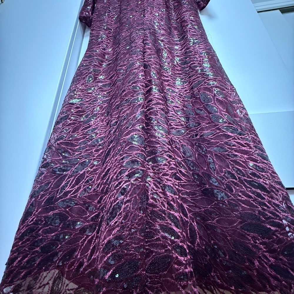 NWT | Mac Duggal 12412 Garnet Red Long Sleeve Sequined V-Neck Gown Size 12 - Picture 14 of 15